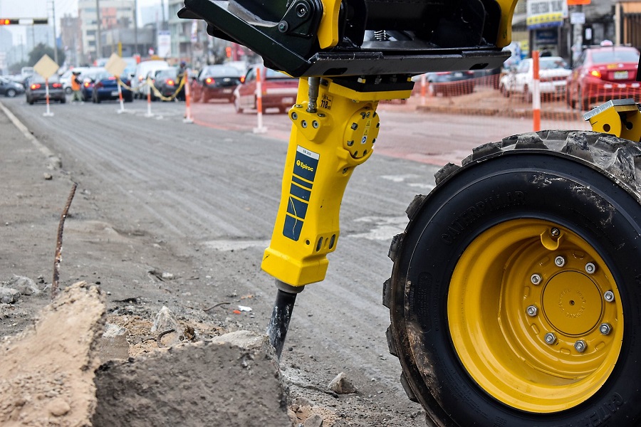 Hydraulické demoliční , bourací kladivo Epiroc / Atlas Copco SB 152