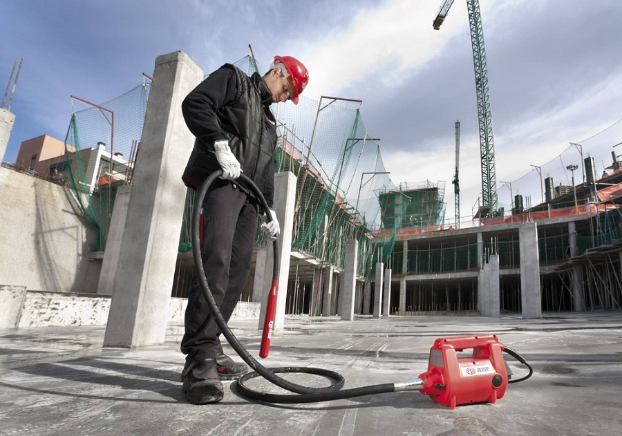 Ohebná hřídel 3 m s vibrační hlavicí 28 mm pro mechanický vibrátor betonu AM 28/3 HERVISA PERLES