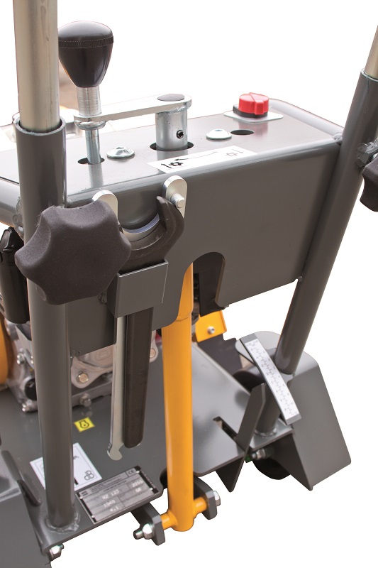 Řezač spár, benzínový motor HONDA, hloubka řezu 110 mm, 66 kg RZ 113 NTC