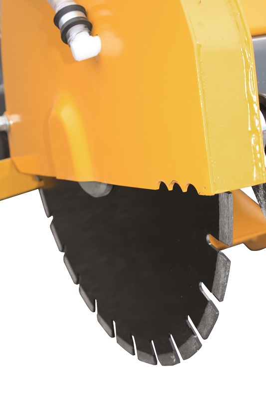 Řezač spár, benzínový motor HONDA, hloubka řezu 200 mm, 112 kg RZ 200 NTC