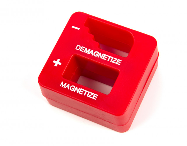 Magnetizátor a demagnetizátor, magnetovač a odmagnetovač čepelí šroubováků nebo pinzet