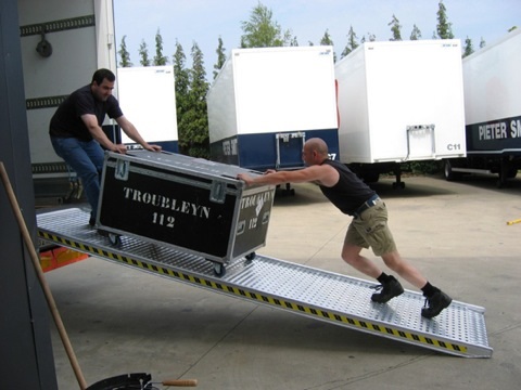Hliníková nakládací rampa, hliníkový nájezd, 1 kus, délka 4 m, šířka rampy 1000 mm, výška profilu nájezdu 95 mm, nosnost 650 kg pro paletový vozík, LOTUS