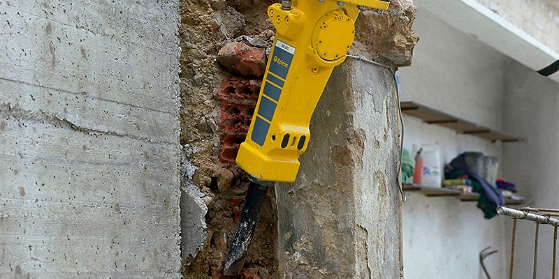 Hydraulické demoliční , bourací kladivo Epiroc / Atlas Copco SB 202