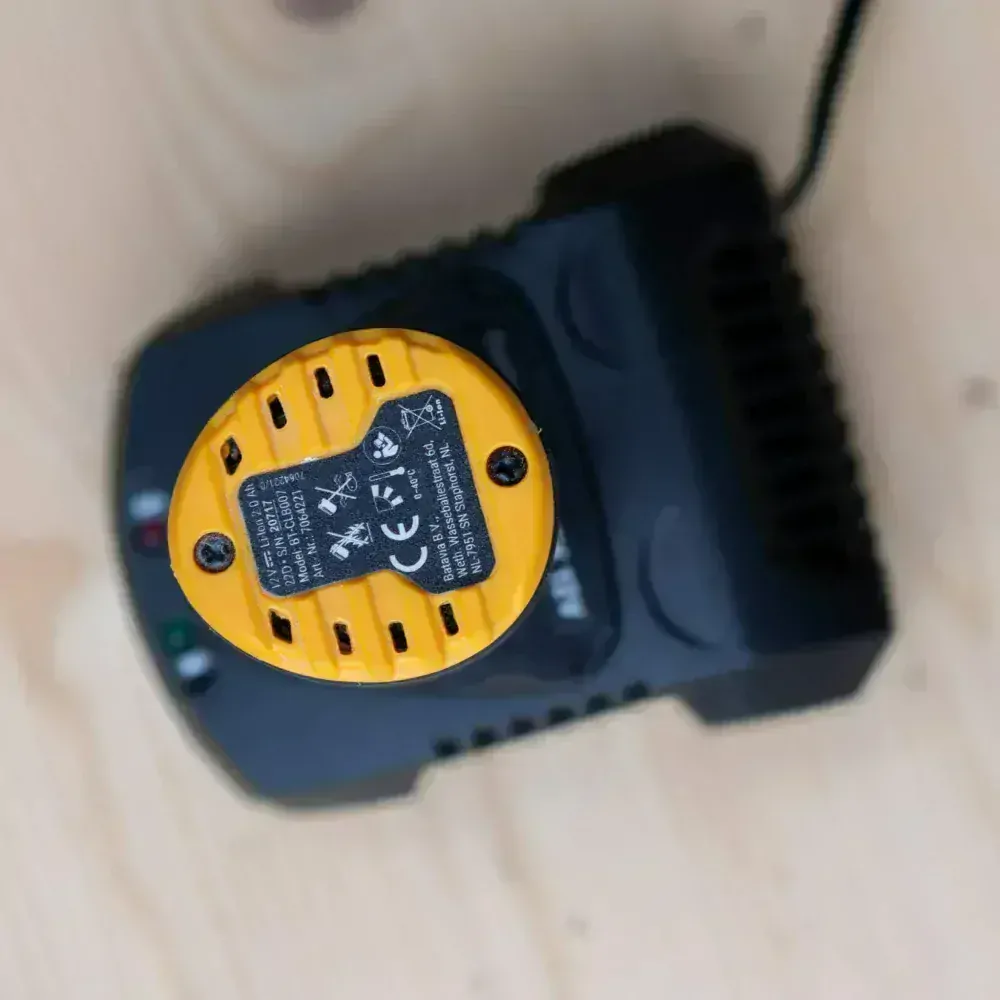 Náhradní baterie s kapacitou 2Ah, 12V Li-Ion pro Aku nářadí řady FIXXPACK BATAVIA