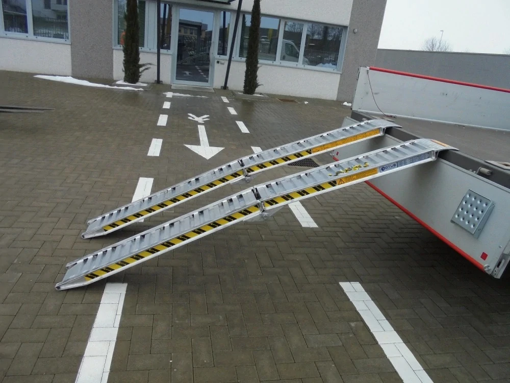 Hliníkové skládací nájezdy, 1 pár, délka 4 m, šířka 20 cm, nosnost 400 kg, LOTUS