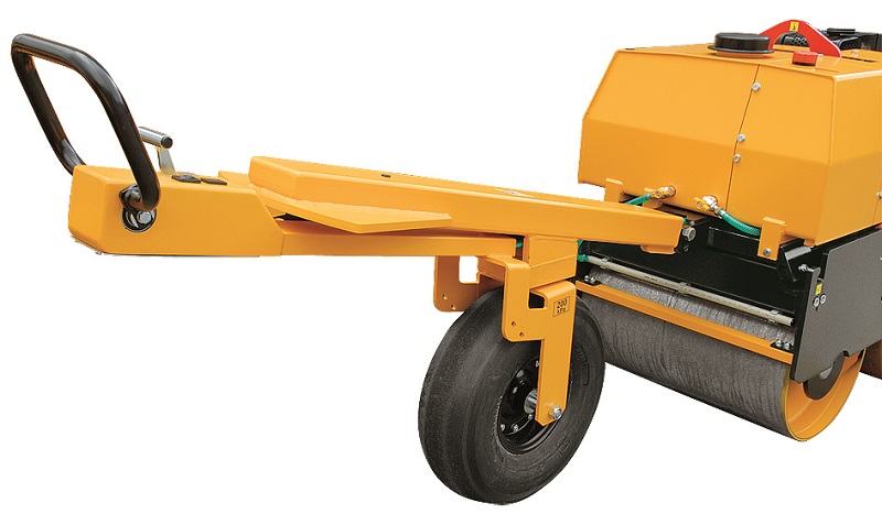 Vedený vibrační válec, naftový motor HATZ, 22 kN, 1.025 kg VVV 701/22 HE NTC - elektrický start
