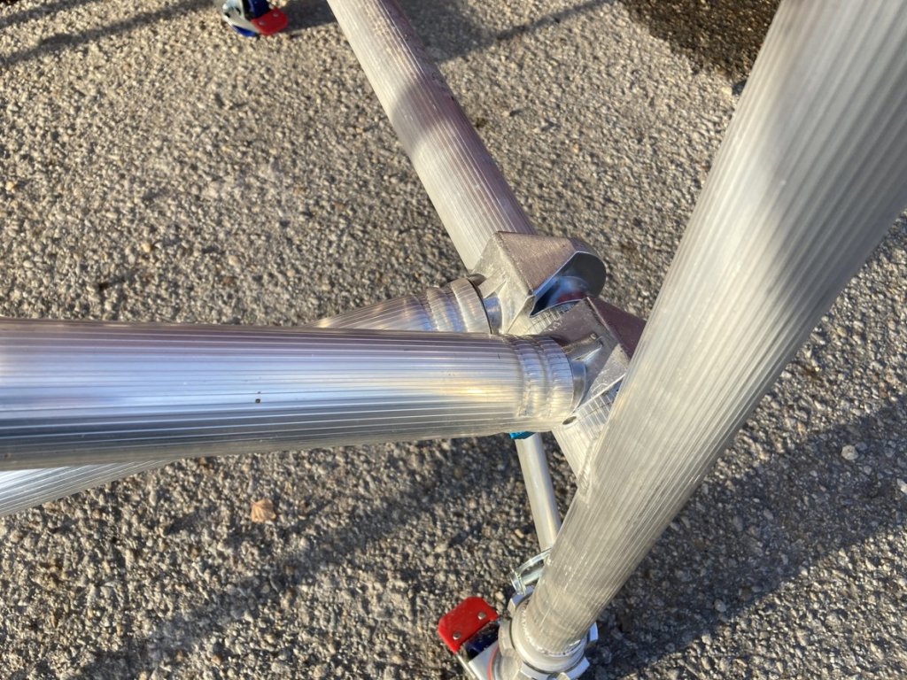 Profesionální hliníkové lešení o pracovní výšce 7,2 m, půdorys lešení 0,85 x 1,8 m Transform Tower