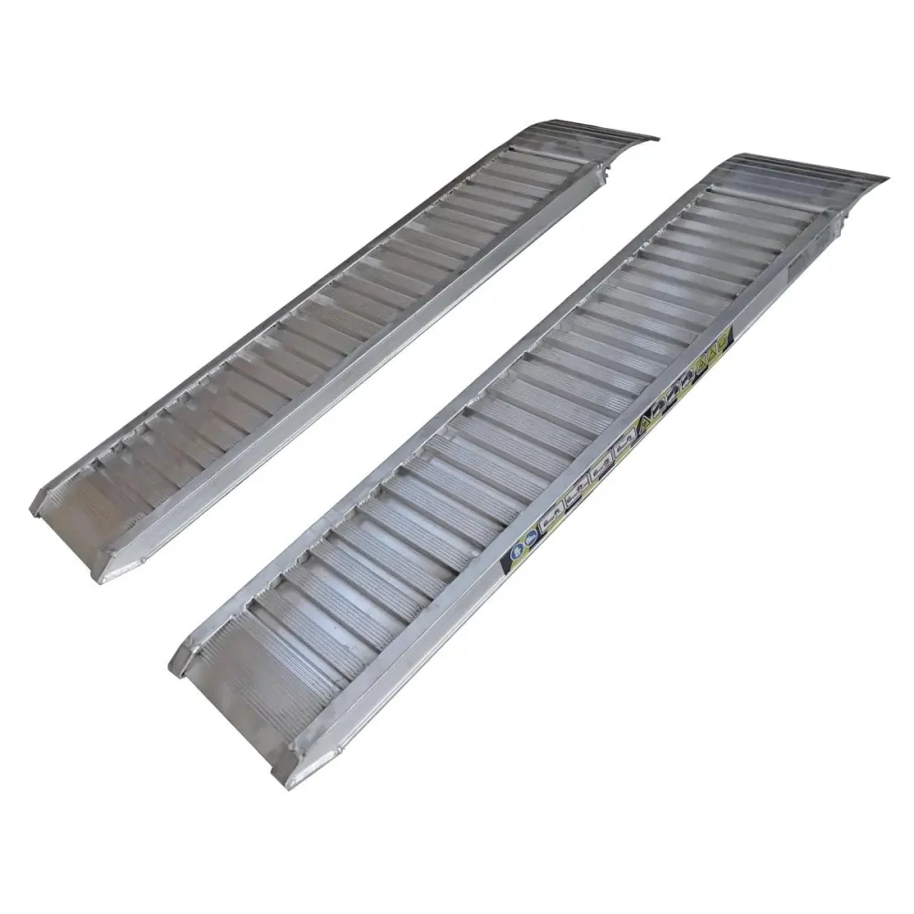 Hliníkové nájezdy, 1 pár, délka 2 m, výška profilu 50 mm, nosnost 2.100 kg