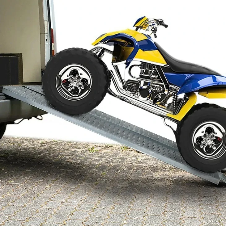 Nakládací nájezdy z pozinkované oceli s protiskluzovým povrchem pro vozíky, motorky, ATV, čtyřkolky, 1 pár, nosnost max. 400 kg, hmotnost 12 kg