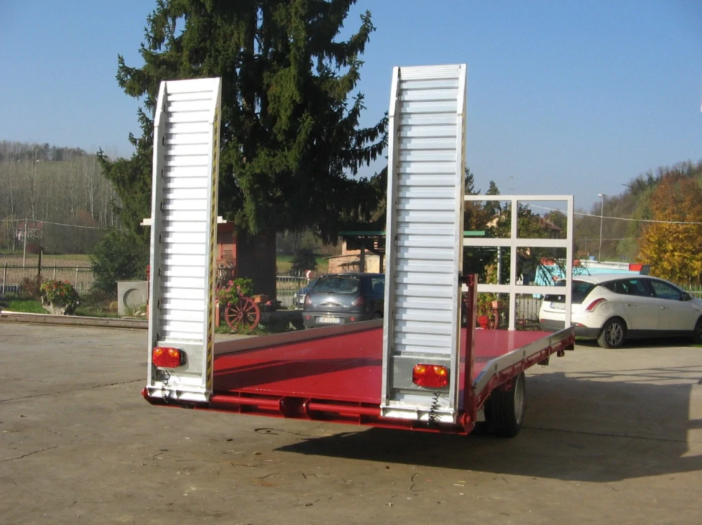 Hliníkové nájezdy, 1 pár, délka 1,5 m, výška profilu 68 mm, nosnost 2.700 kg, LOTUS