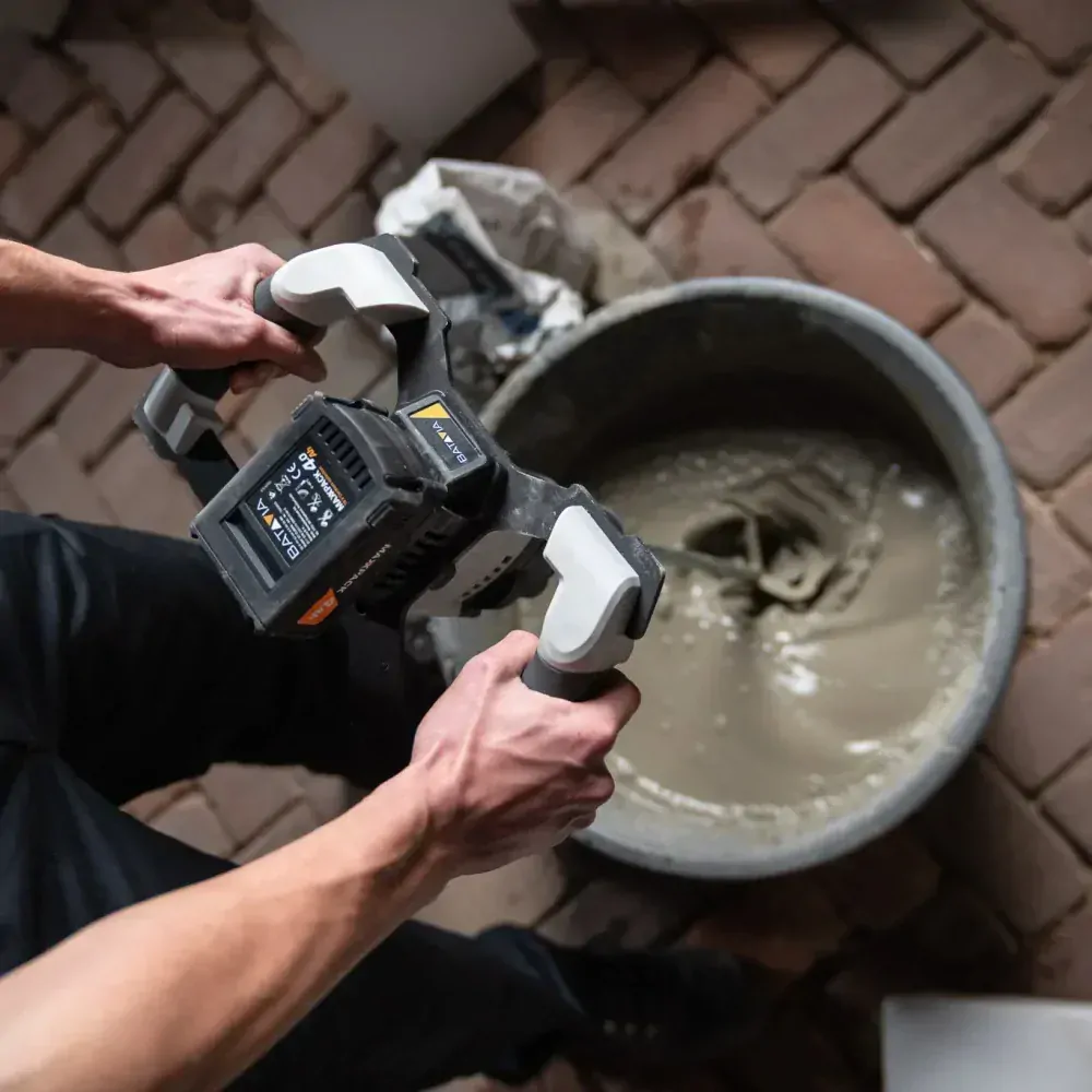Aku bezdrátové, univerzální míchadlo stavebních směsí, mixér, Ø120mm, délka míchadla 590mm, 18V Li-Ion, bez baterie a nabíječky, bateriová platforma BATAVIA MAXXPACK