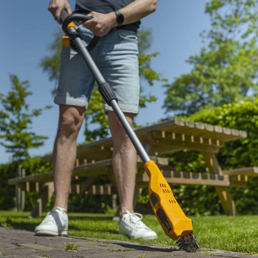 Aku bezdrátový kartáč na čištění spár, odstraňovač plevele, mechu a nečistot, 12 V, FIXXBRUSH BATAVIA