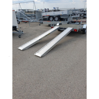 Hliníkové nájezdy, 1 pár, délka 3,5 m, výška profilu 115 mm, nosnost 3.300 kg